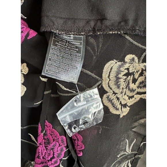 Cupcakes and Cashmere Blouse Womens Size Medium Sheer Floral Button Back Top - Picture 4 of 7